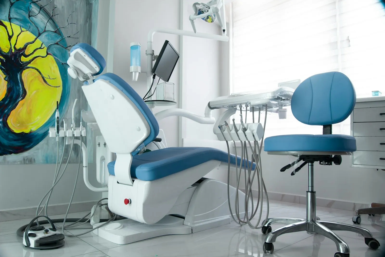 The treatment room at Smile Studio with a window onto Lane 6